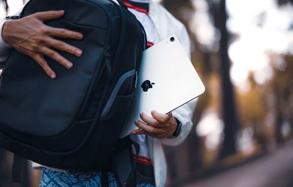 Carry-On Backpacks International Travel: 5 Carry-On Backpacks for International Travel: Osprey vs. Nomatic vs. Tortuga
