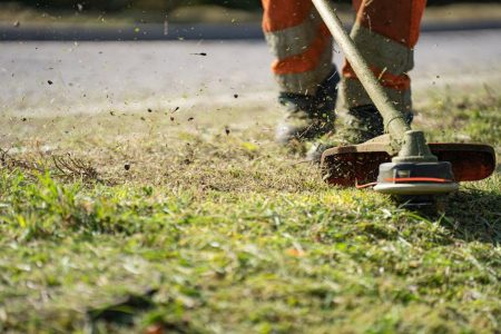 SENIX High Wheel Gas Brush Cutter Review: 22-Inch Walk Behind Trimmer with 160cc Engine SENIX High Wheel Gas Brush Cutter Review: 22-Inch Walk Behind Trimmer with 160cc Engine