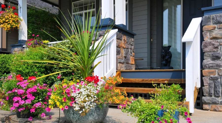 Transforming Your Home’s Entrance: Tips for a Stunning Makeover