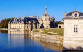 Top 10 travel destinations close to Paris
