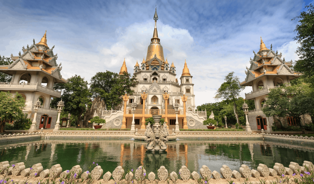 A Guide to the Best Temples in Vietnam