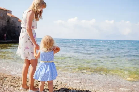 Coastal Escapes: Vacation Bliss for Mums and Little Ones