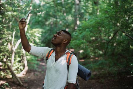 Safety Apps Solo Travelers 2026: 8 Safety Apps Solo Travelers Actually Need (2026 Review)