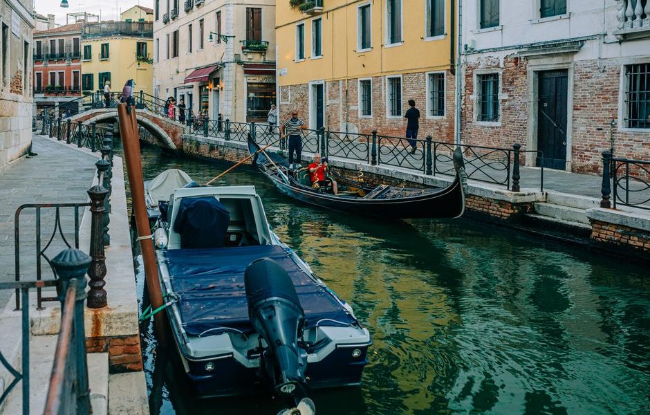 Venice Carnival 2026: How to Plan Around the Crowds and Costs